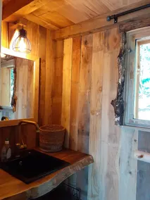 Wooden tree house - Image 2