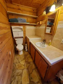 Secluded mountain cabin w. amazing views on 12 acres 3 miles to Blue Ridge Pkwy! - Image 3