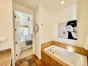 Schöne 1. Etage, Eckeinheit, neue Möbel & tolle Aussicht - Image 5