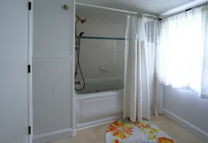 Close to Beach, Downtown, Hiking & more! Outdoor sauna available to add! - Image 4