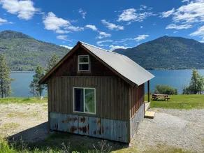 Camping cabin on lakefront ranch in Sandpoint - Image 3