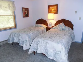 6BR Lake Acc. Home, Dock, HotTub, Pets Ok, 30% off Weekly, 3 mi. from Nat. Park - Image 4