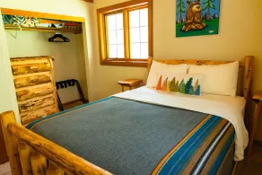 Private Log Cabin in the Woods - HOT TUB, BBQ, WIFI, GAZEBO, GAMING GARAGE - Image 5