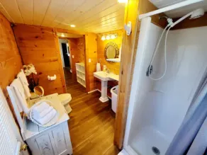 Cozy Cottage minutes from downtown Watertown and Drum - Image 3