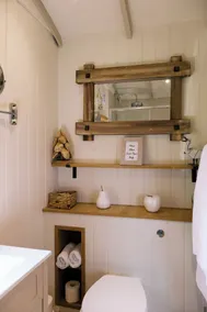 Shepherd's Hut- Hot Tub- Wellness Spa- Wood Burner - Image 2