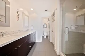 Chelsea House - Image 3