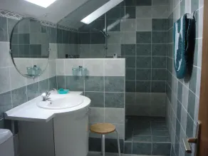 Smukt hus med pool nær Sarlat og Lascaux i sort Perigord. - Image 2