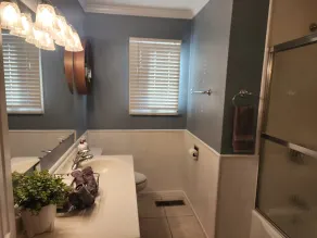 New listing! Private 3 bedroom 2 bath home with BEAUTIFUL sunroom! - Image 3