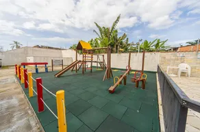 Apto com Piscina e Vaga a 750m da Praia da Enseada - Image 2