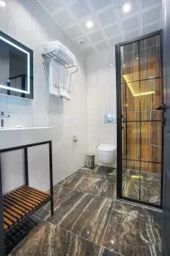 Comfort Point Two Hotel - Image 2