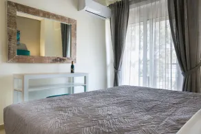 luxury apartment waterfront with amazing sea view - Image 5