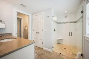 Ground Floor Cottage with 2 Master Suites and Private Heated Pool - Close to Beach!!! - Image 4