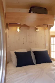 Sam's cabin - Image 3