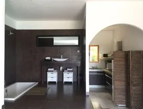 MINI VILLA 2/4 personnes  CALME - CHARME - VUE MER - PISCINE CHAUFFEE - JACUZZI - Image 4