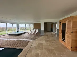 Beautiful villa with indoor pool - Image 2