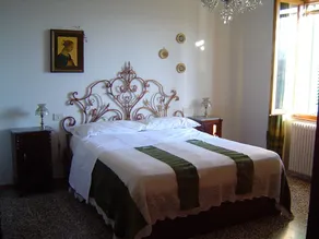Casa Pozzo, umgeben von viel Grün, nur wenige Kilometer von San Gimignano entfernt, ideal für Paare - Image 2