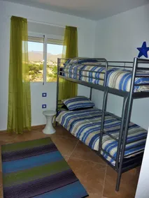 SUPERBE MAISON DE 3 CHAMBRES. VUES SUR LA MER, NR BEACH, PISCINE, AIR CON, WiFi GRATUIT, NETFLIX ... - Image 5