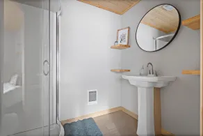 Anchor Bay - Image 2