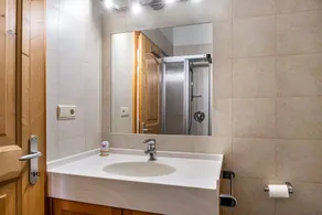 Appartamento 'Adlerhorst Zaunkoenig' con terrazza privata e Wi-Fi - Image 3