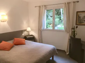 Villa 6 - 8 personnes avec piscine privée chauffée à Porto Vecchio - Image 5