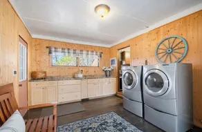 Cozy Apline Cottage-perfect getaway for year-round fun - Image 2