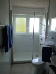 Recém-renovado apartamento aconchegante - Image 3