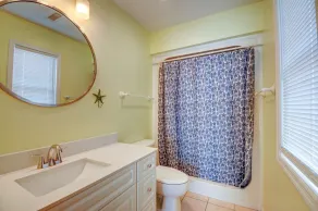 Oceanfront 5BR home in Surf City NC - Sleeps 15 with spacious amenities - Image 4