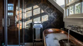 Pineapple Spa Cottage, Lower Swell - sleeps 4 guests  in 2 bedrooms - Image 3