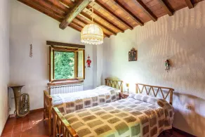 Maravillosa casa de vacaciones privada para 4 personas con WIFI, TV, patio y mascotas permitida - Image 3