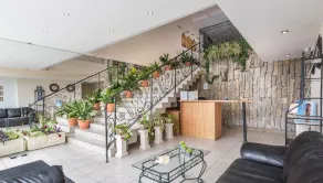 Hotel Lotus - Image 2