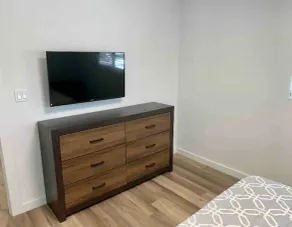 #1 - Centrally Located! - Image 4