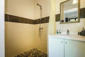 Beaumont, beautiful villa with private swimming pool and jacuzzi - Image 4