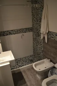 Apartamento de 2 dormitorios y medio para 5 a 100 m del mar - Image 5