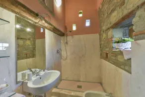 Villa i Cantagrillo med 7 soveværelser som kan rummer 14 - Image 4