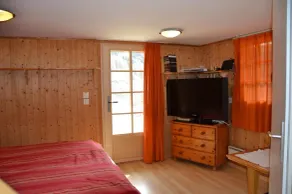 All'esterno : Mazot su 2 piani, per 2-4 persone, balcone su 3 lati al piano superiore e bellissima t - Image 3