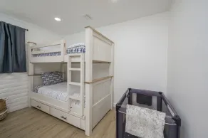 Modern  Home close to river - Image 3