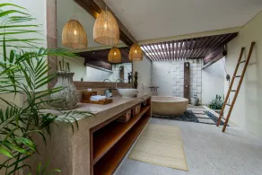Luxury tropical 5-bedroom villa, five minutes to the beach - Canggu - Image 4