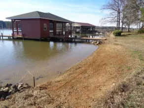 Beautiful 3 bedroom, 2 bath Log Home with Sandy Beach & Expansive Lake Views!! - Image 2