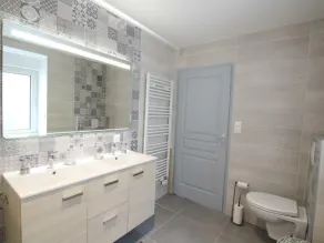 Renovated family house with sea view and terrace in Digosville - Image 4