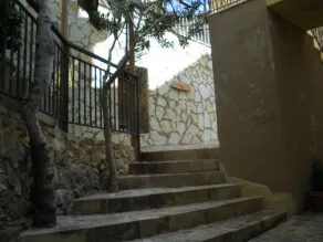 Typisch sizilianisches Haus in einem ruhigen Dorf in der Nähe von Cefalù - Image 4