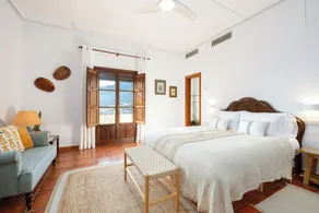Private Villa für 20 Gäste · 9 Schlafzimmer · Pool und Panoramablick - Image 5