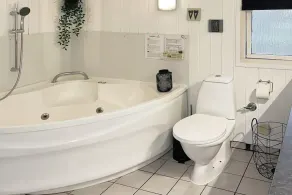 Luxury Spa Retreat on Als - Image 2