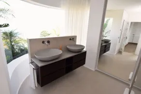 Spectacular Villa in privilege location, total privacy. FREE WIFI - Image 4