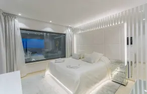 Luxury Villa Titanium with Pool - Image 3