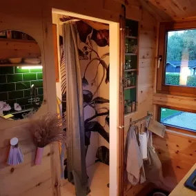 Swiss stone pine TinyHouse by the lake - Image 2