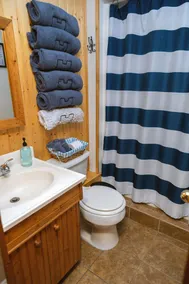 Catch on the Canal - Waterfront Getaway Near Casino, Dining & Entertainment - Image 3