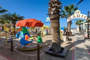 Holiday Apartment \"Luna\" with Sea View, Shared Garden & Wi-Fi - Image 2