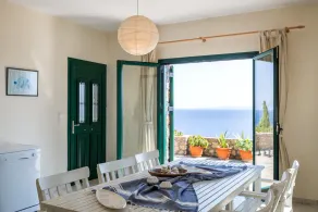 Amazing waterfront panoramic sea view and peaceful surroundings - Image 5