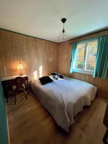 Charming Alpine Chalet in Rougemont - Image 4