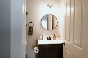Walkable to Town, 3 Bed 2.5 Bath - Image 4